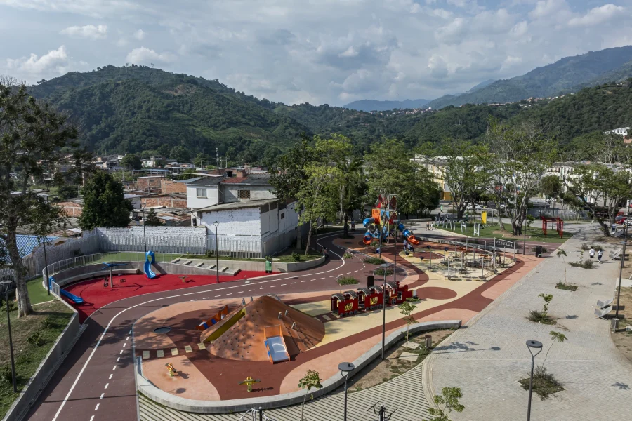 ALEJANDRO ARANGO 20